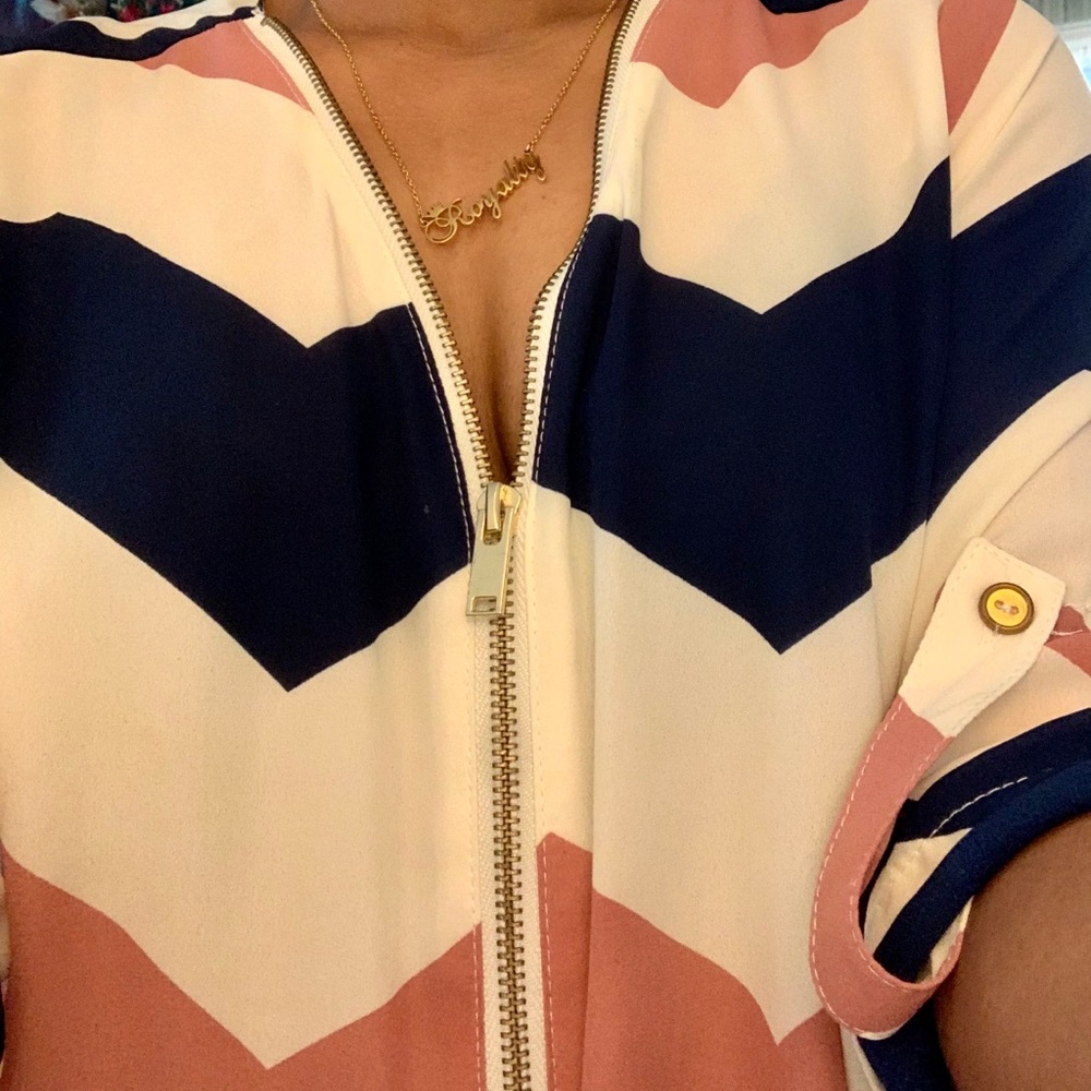 Chevron patterned, pullover blouse - Picture 4 of 4